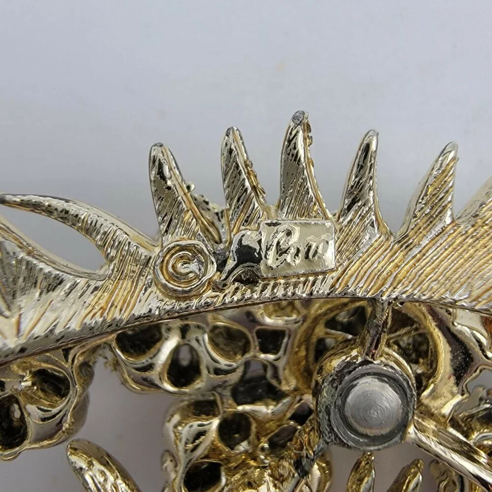 Vintage Signed Coro Rhinestone Brooch Pin Bling Sparkly‎ Leaf